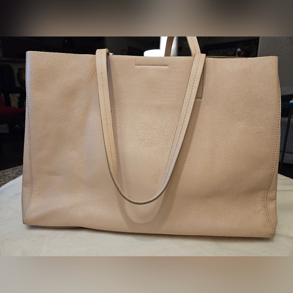 Leather pink tote